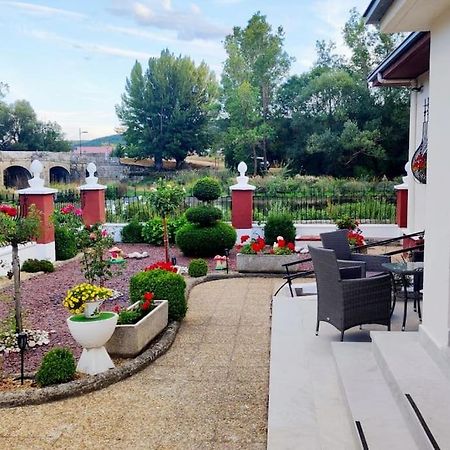 Вилла Casa La Riera Салинас-де-Писуэрга Экстерьер фото